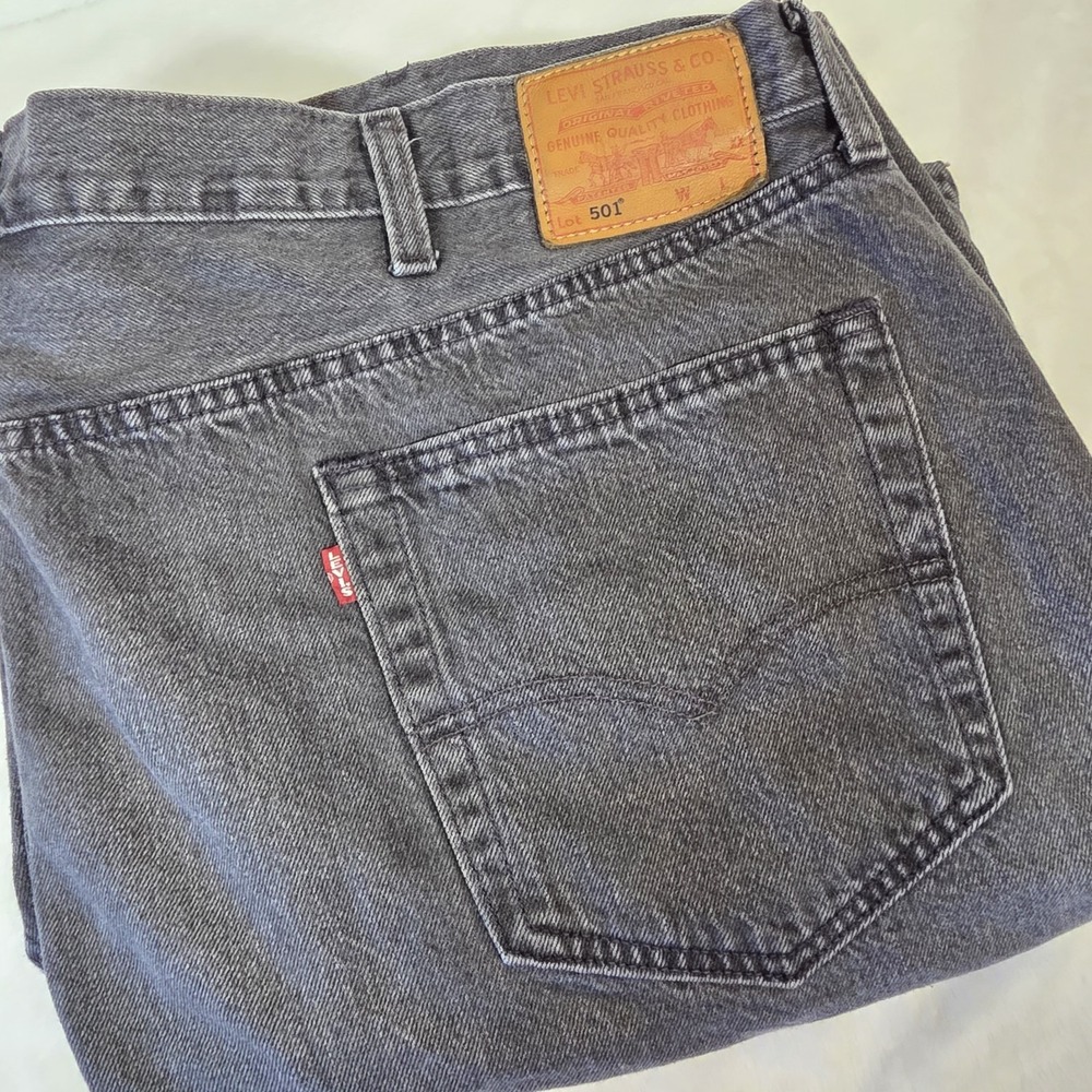 Levi's Premium 501 Button Fly Denim Black Size 48 Jean Shorts 8"